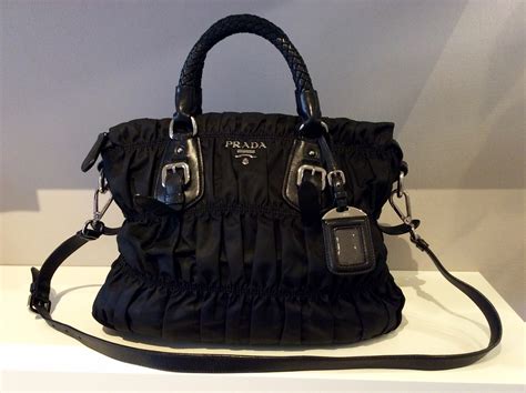 borsa prada pelle goffrata|Borse Prada .